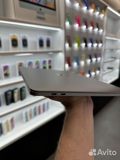 Apple MacBook Pro 13 (2019),8/128