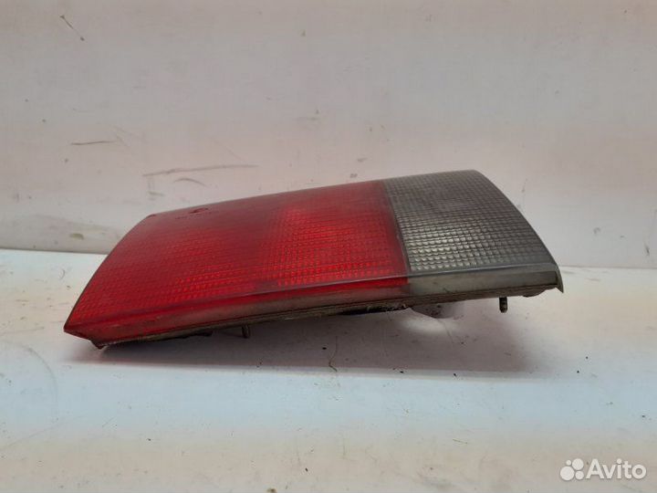 Фонарь задний внутренний левый Audi 100 C4