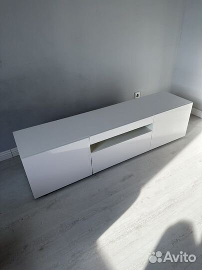 Тумба под тв белая