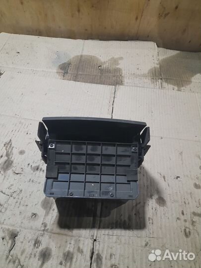 Бардачок в торпедо epica