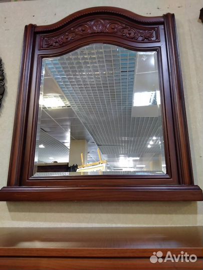 Зеркало настенное