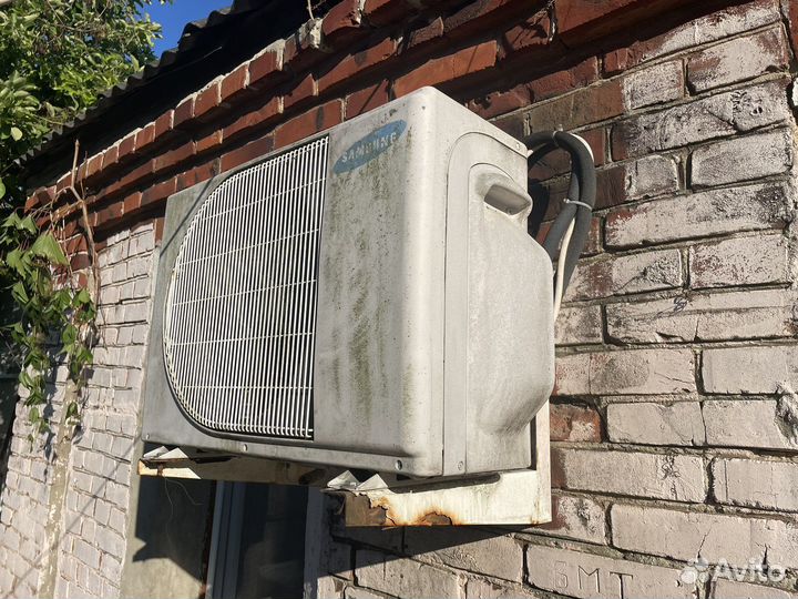 Кондиционер с внешним блоком Samsung SH09ZW8/SER