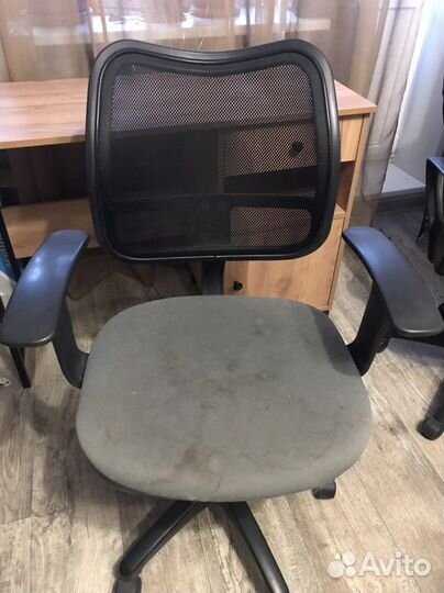 Письменный стол и кресла