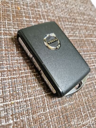 Ключ Вольво XC60, XC90, S90, V90 (Ключ Volvo)