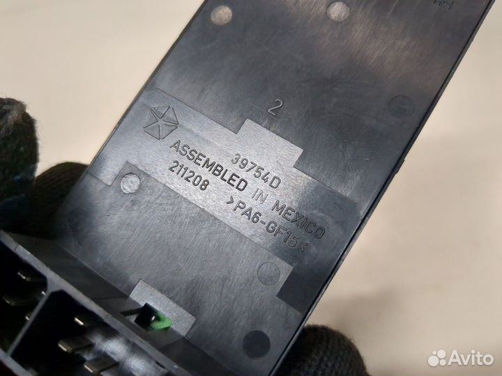 Кнопка стеклоподъемника Dodge Ram (DR / DH), 2005