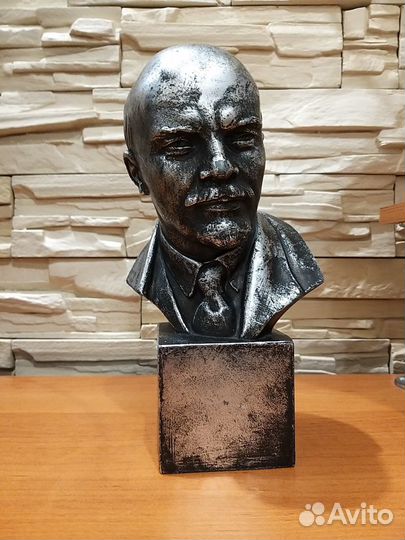 Старинные вещи разных эпох