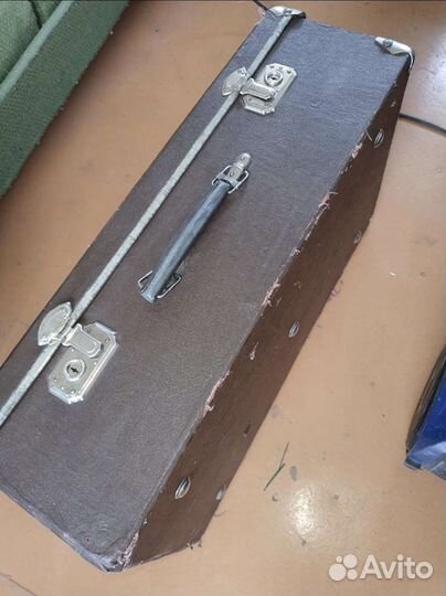 Чемодан старинный