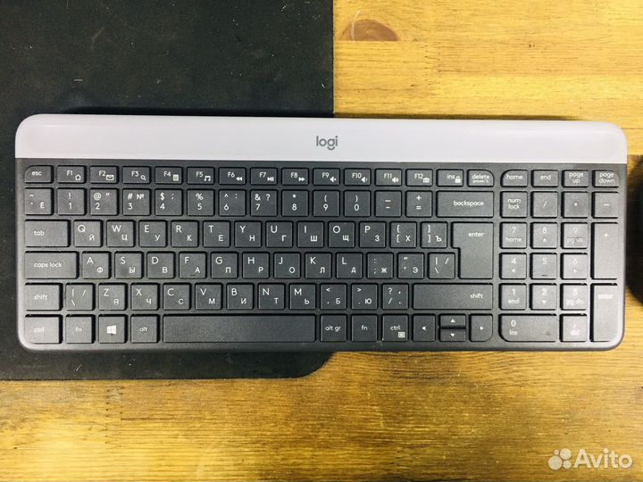 Logitech Slim Wireless Desktop MK470