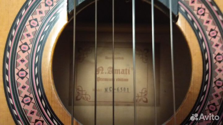 Классическая гитара N.Amati