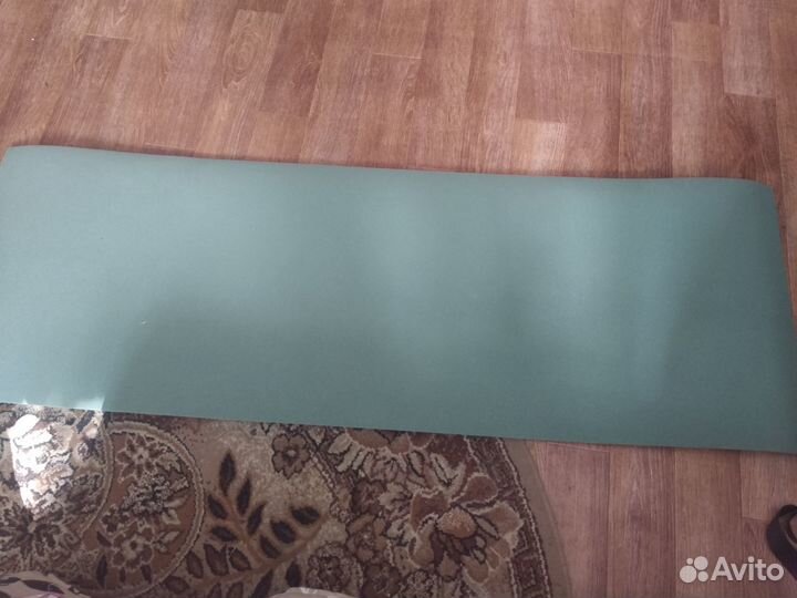 Коврик для йоги и фитнеса
