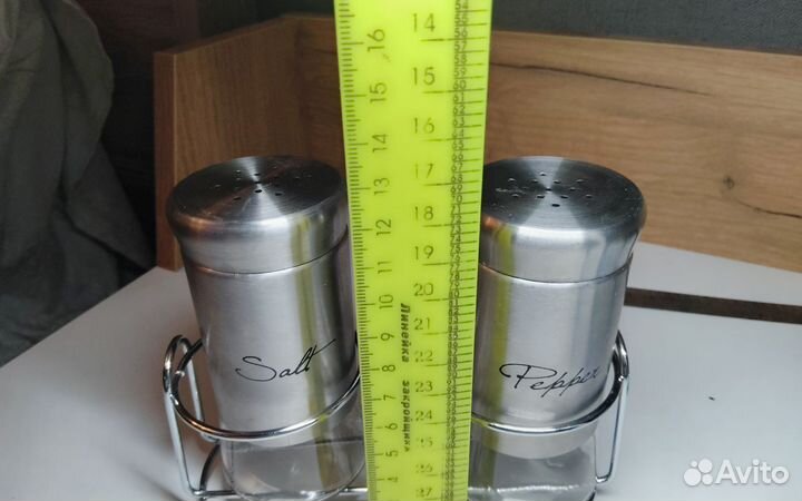 Солонка и перечница