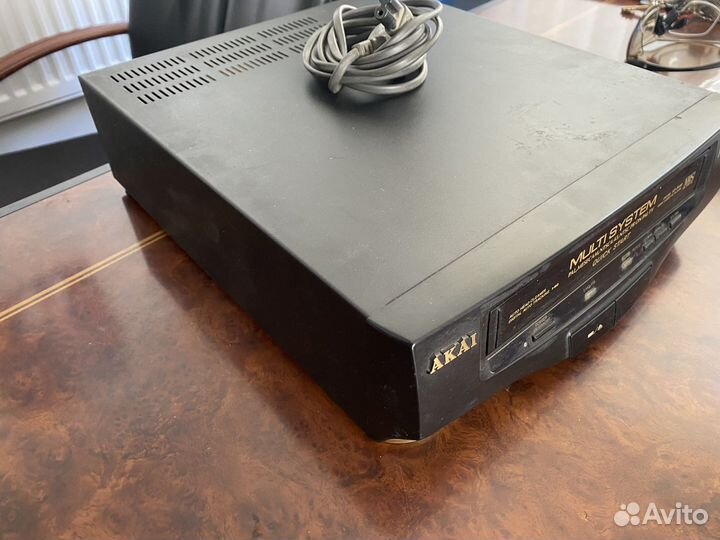 Видеомагнитофон akai I-HQ/PB