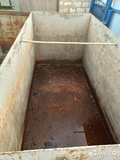 Емкость для воды металлическая бу