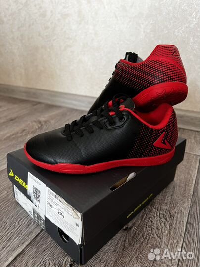 Кроссовки, бутсы