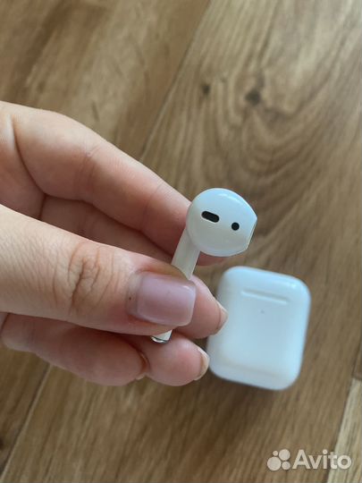 Наушники Apple AirPods 2