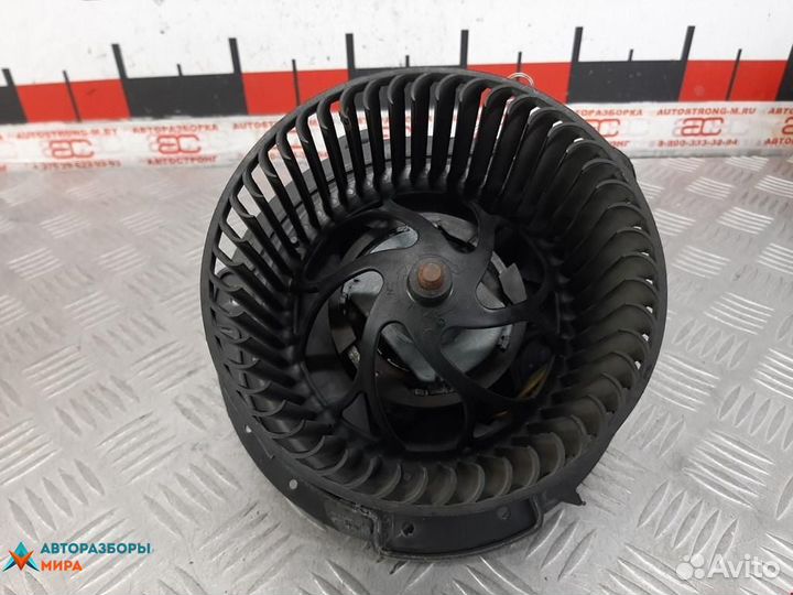 Моторчик печки Audi A4 B5 рест. 2001 8D2820021