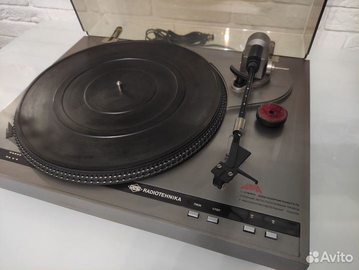 Проигрыватель винила радиотехника