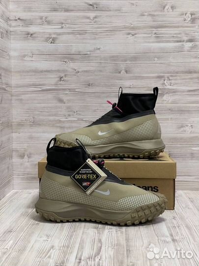 Кроссовки nike acg mountain fly gore tex бежевые