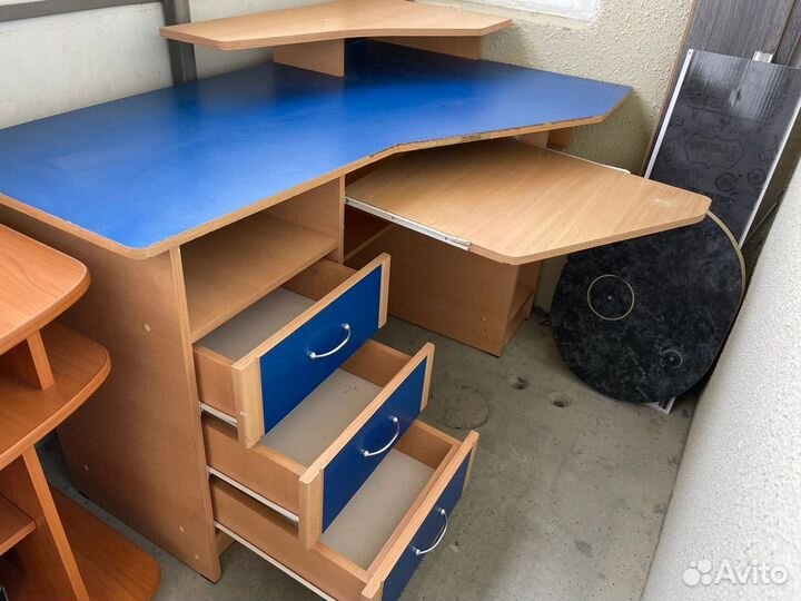 Компьютерный стол