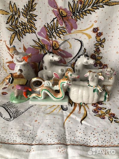 Фарфоровые статуэтки
