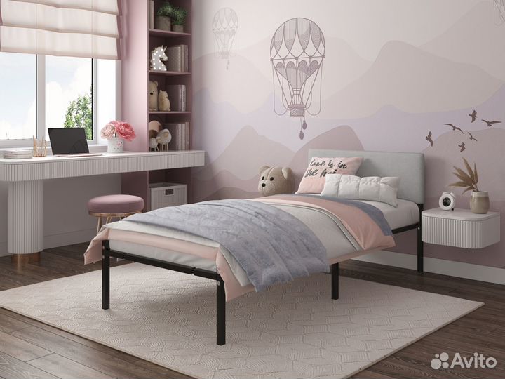 Кровать металлическая с мягкой спинкой