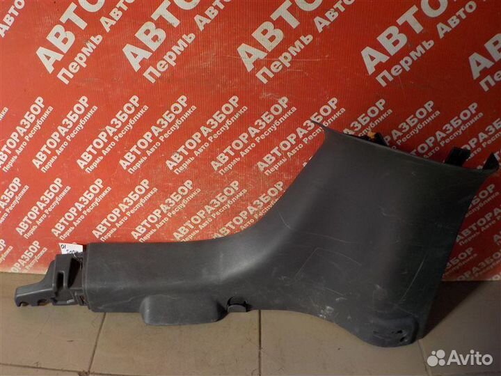 Обшивка багажника задняя правая LADA Largus R90