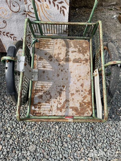 Велоприцеп пчелка