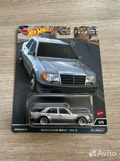 Hot Wheels Premium Land Cruiser, Bone Shaker