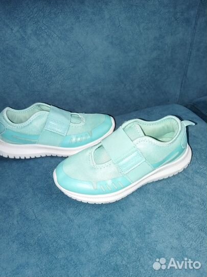 Кроссовки для девочки