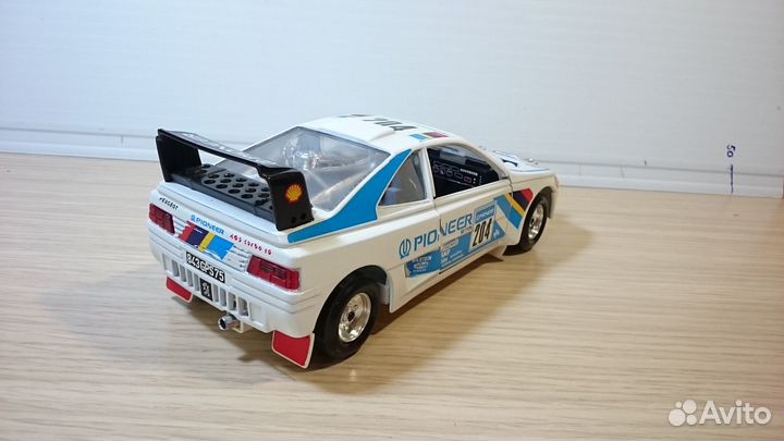 Модель Peugeot 405 Turbo 16