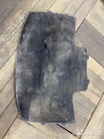 Шумоизоляция капота Bmw e39