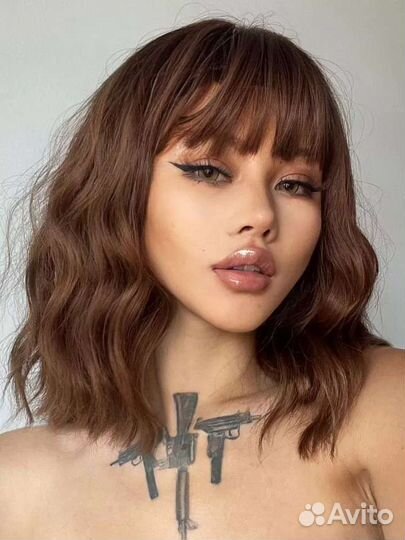 Парик волнистый каре каштан светлый. Новый