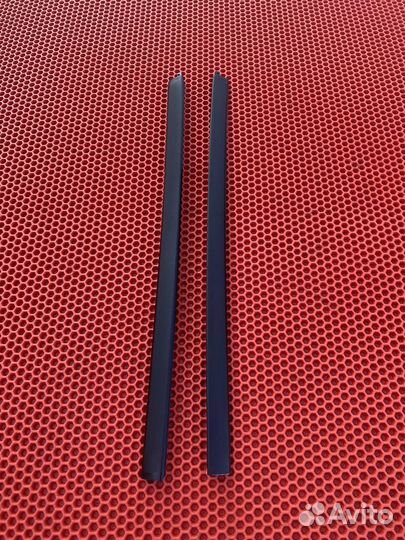 Средние молдинги крыши Mitsubishi Carisma