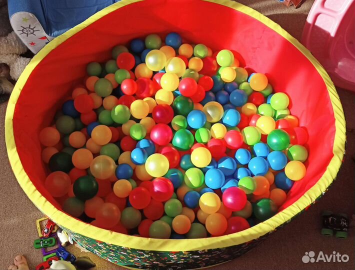 Сухой бассейн с шариками, диаметр 100см бу