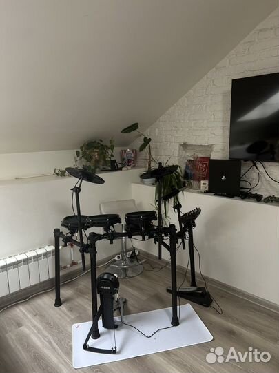 Электронные барабаны Alesis Nitro Mesh Kit