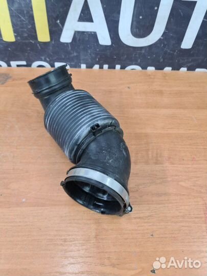 Патрубок воздушного фильтра Kia Carnival 4 D4HE