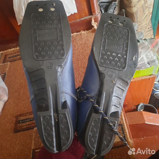 Лыжные ботинки с креплением