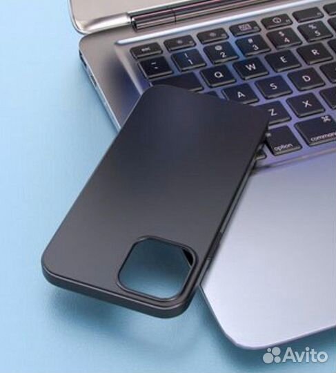 Чехлы на телефон