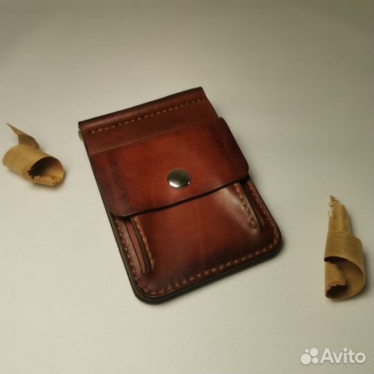 Зажим для купюр с монетницей