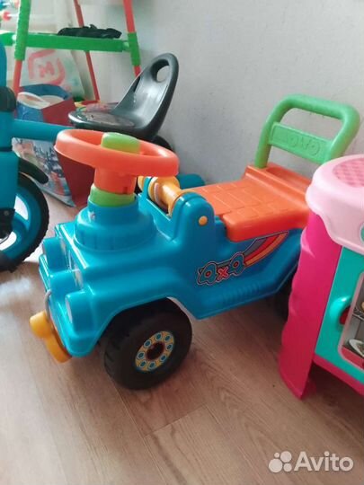 Машинка толокар