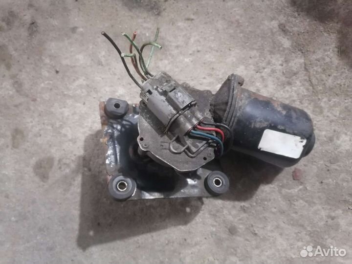 Мотор стеклоочистителя Ниссан Премьера