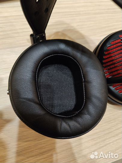 Наушники Audeze LCD-GX