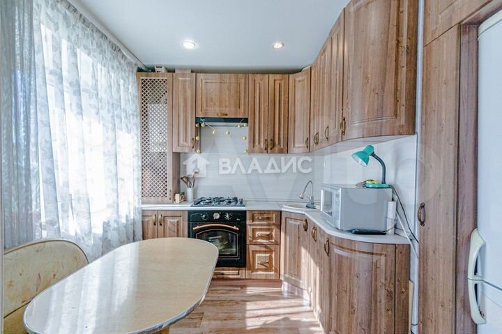 2-к. квартира, 42 м², 4/4 эт.