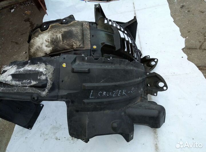 Toyota land cruiser 200 подкрылок локер