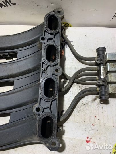 Коллектор впускной Renault Duster 1 F4RB403 2013