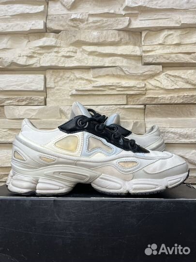 Raf simons ozweego 3 cream white