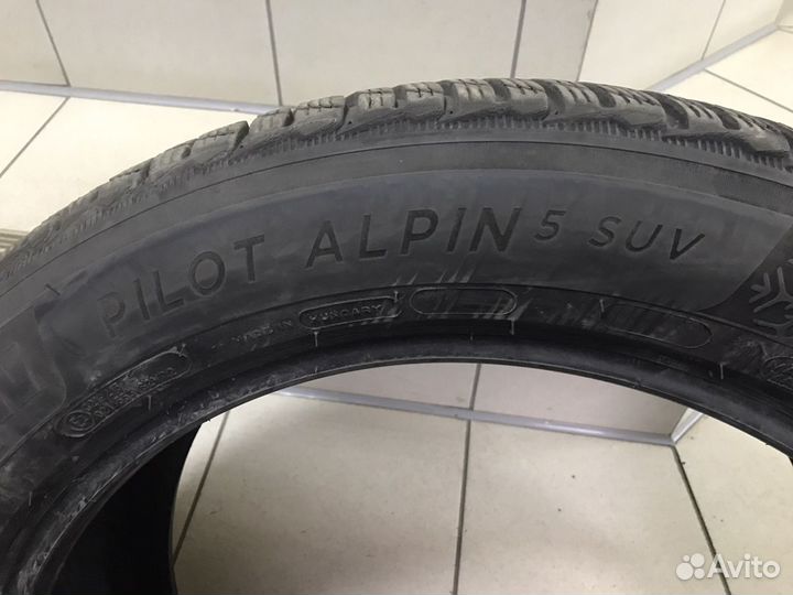 Michelin Pilot Alpin 5 285/45 R21
