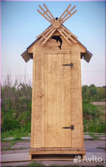 Дачный туалет с дельфином AUR