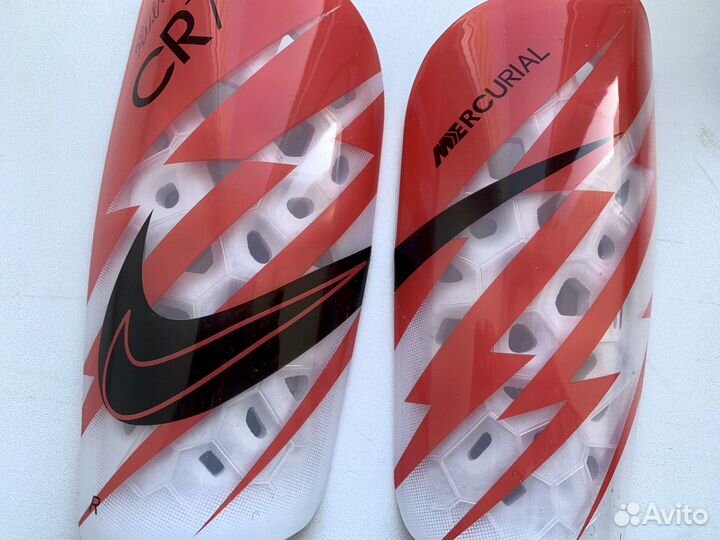 Футбольные щитки Nike Mercurial CR7 23