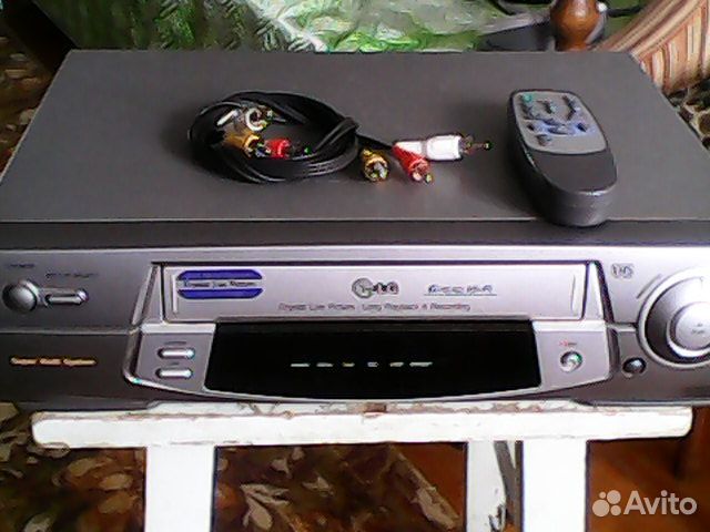 Видеомагнитофон LG